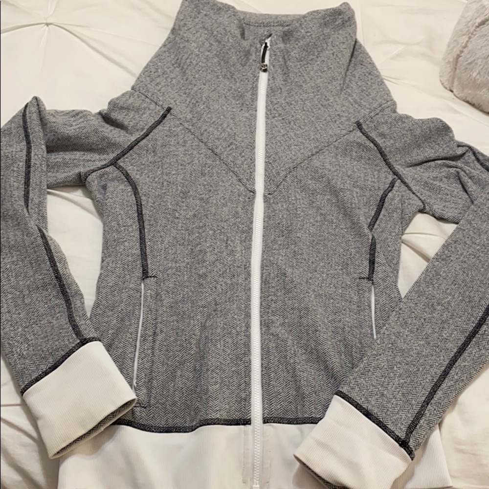 Lululemon Be Present Jacket - Picture 2 of 8